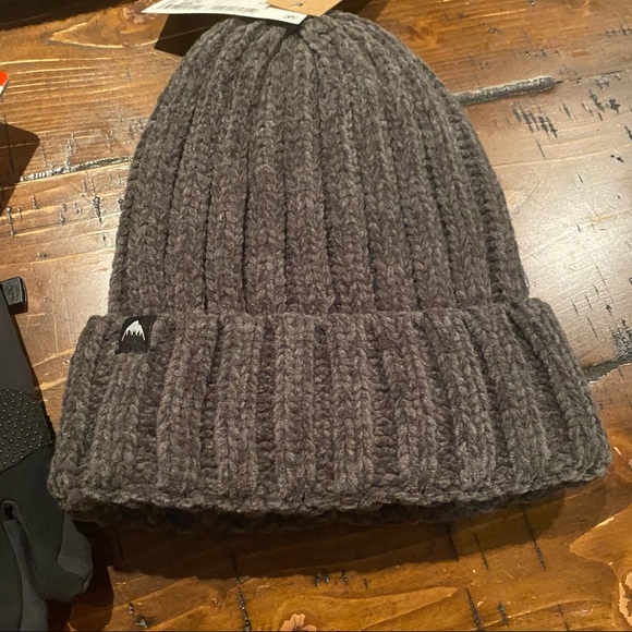 Burton Accessories - Burton NWT Buji Beanie. Colour is phantom (grey) Thick soft knit material